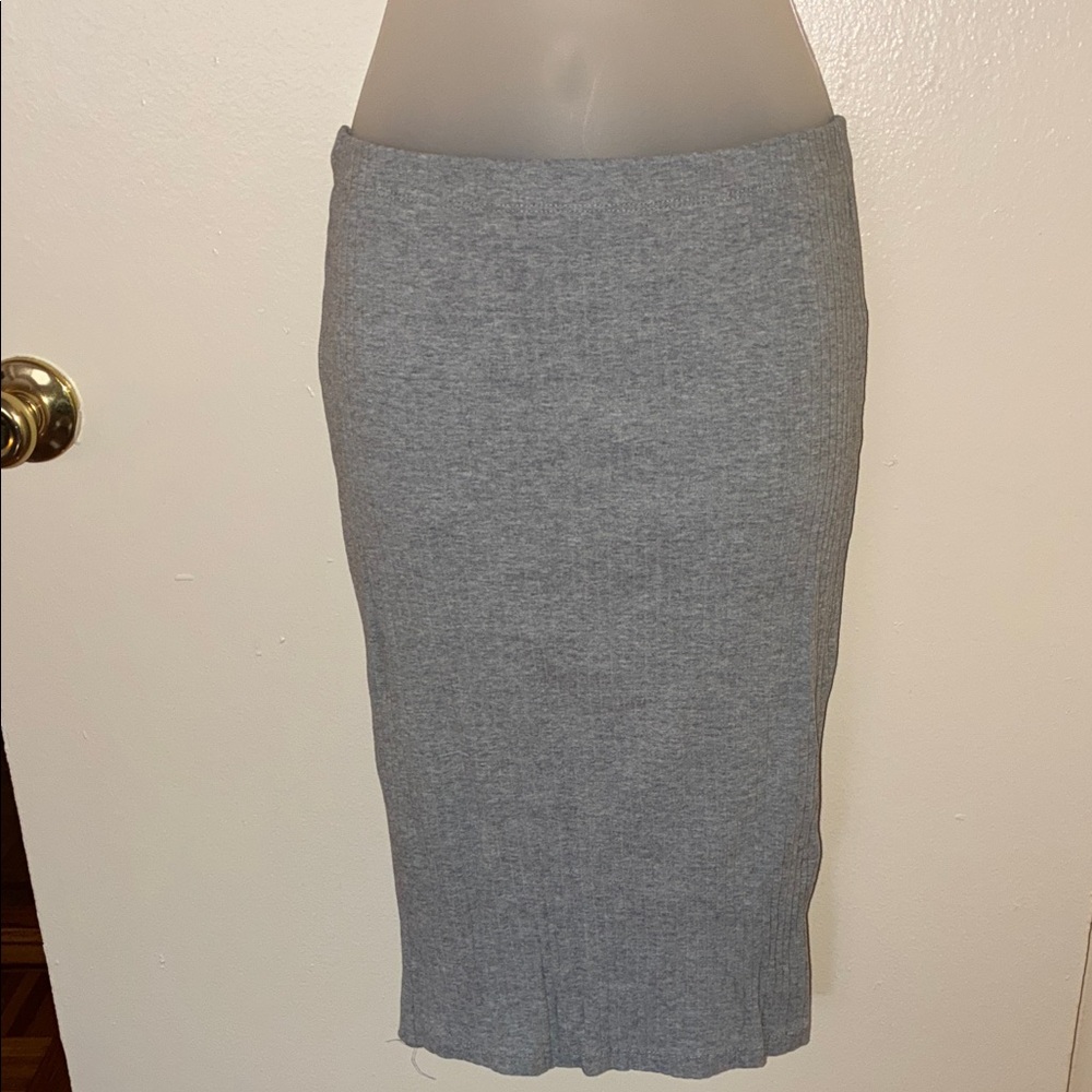 H&M Classic Gray Pencil Skirt